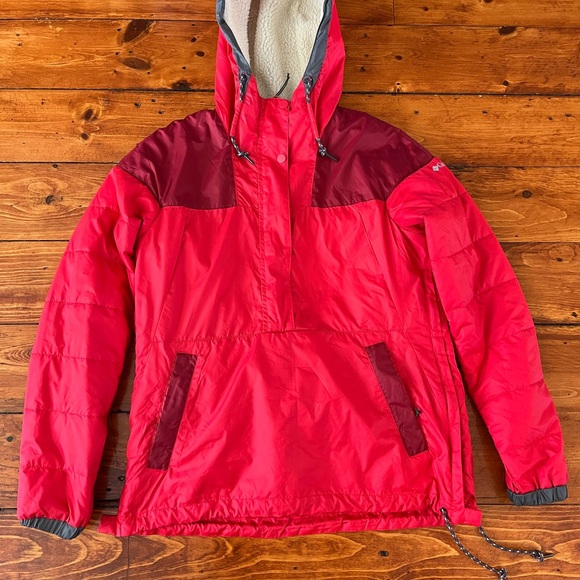 Columbia Women’s Red Puffer Jacket - Picture 1 of 10